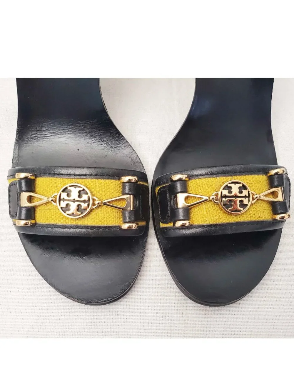 Tory Burch Women's Daria Navy Leather  Wedges Sandals Yellow Accent Gold Logo